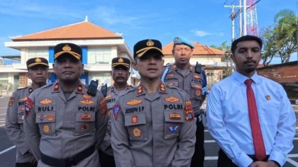 Kapolres Karangasem AKBP Joseph Edward Purba bersama jajaran saat apel pengamanan Hari Raya Galungan di Karangasem.