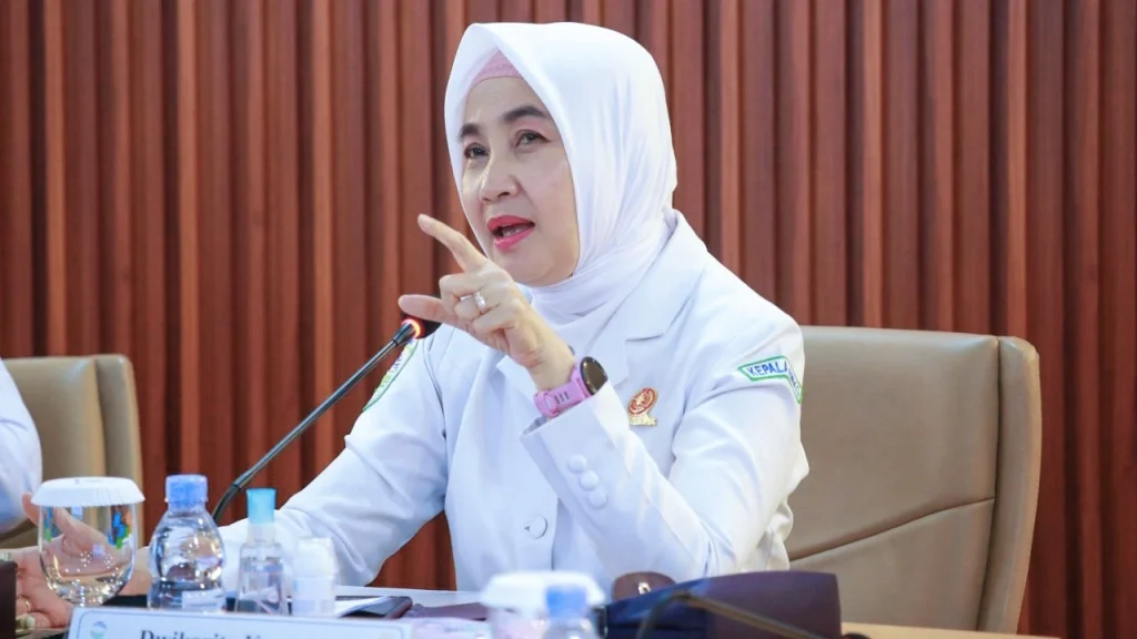 Kepala BMKG Dwikorita Karnawati memberikan penjelasan terkait potensi cuaca ekstrem yang masih mengancam meskipun musim kemarau telah dimulai. (Foto: Istimewa)