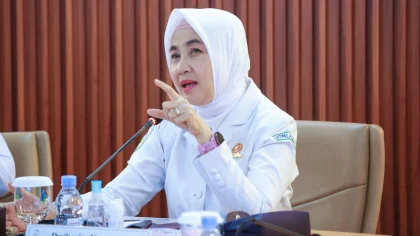 Kepala BMKG Dwikorita Karnawati memberikan penjelasan terkait potensi cuaca ekstrem yang masih mengancam meskipun musim kemarau telah dimulai. (Foto: Istimewa)