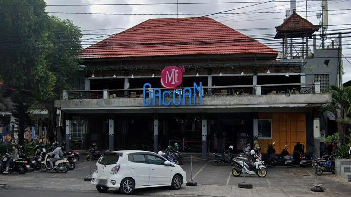 Gerai Mie Gacoan yang berlokasi di Jalan Imam Bonjol, Pemecutan Klod, Denpasar, Bali. Tempat ini menjadi salah satu dari sejumlah outlet yang diduga memutar lagu berhak cipta tanpa membayar royalti. (Foto: Istimewa)